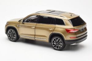 Skoda Kodiaq Gold FAW 1:18 ZSX000001GOL Diecast - image 7 of 8