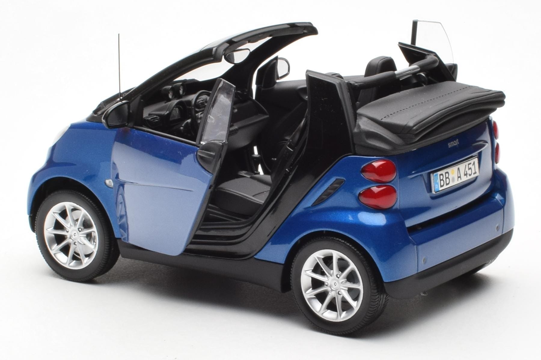 Minichamps Smart Fortwo 451 Cabrio 1:18 Blue Black