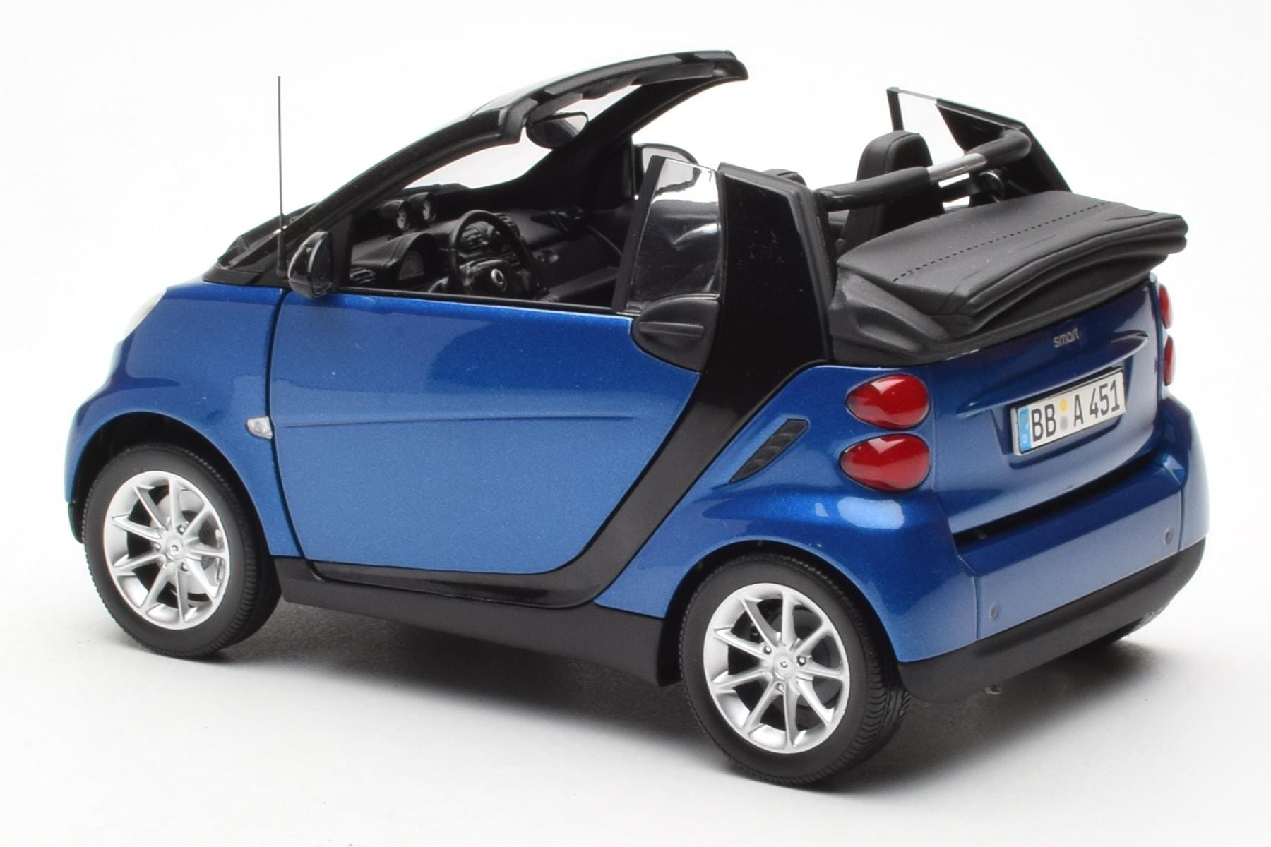 smart cabrio 1:18 ミニカー Minichamps Smart Fortwo 451 Cabrio 1:18 Blue Black