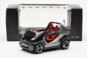 Smart Fortwo Crossblade Cabriolet Silver Black Kyosho 1:18 13440 Diecast - image 6 of 6