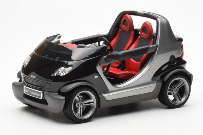Smart Fortwo Crossblade Cabriolet Silver Black Kyosho 1:18 Smart Fortwo Crossblade Cabriolet Silver Black Kyosho 1:18 13440 Diecast