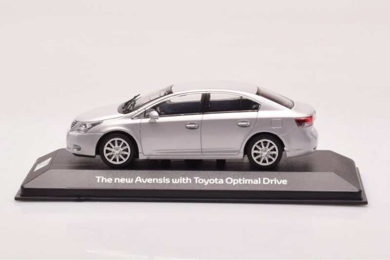 Toyota Avensis T270 Silver Minichamps 1:43 Toyota Avensis T270 Silver Minichamps 1:43 403166903 Diecast