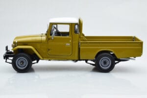 Toyota Land Cruiser 40 4x4 Pickup Olive Kyosho 1:18 08958K Diecast - image 5 of 8