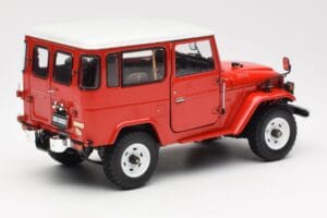 Toyota Land Cruiser FJ40 Van Red Kyosho 1:18 08971R Diecast - image 3 of 8