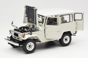 Toyota Land Cruiser FJ40 Van White Kyosho 1:18 08971W Diecast - image 2 of 8