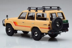 Toyota Land Cruiser 60 Beige With Optional Parts Kyosho 1:18 08956XBE Diecast - image 6 of 12