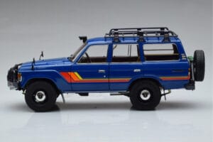 Toyota Land Cruiser 60 Blue With Optional Parts Kyosho 1:18 08956XBL Diecast - image 4 of 11