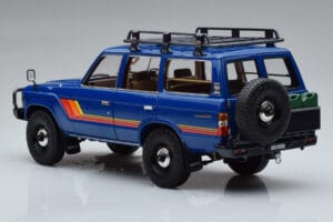 Toyota Land Cruiser 60 Blue With Optional Parts Kyosho 1:18 08956XBL Diecast - image 6 of 11