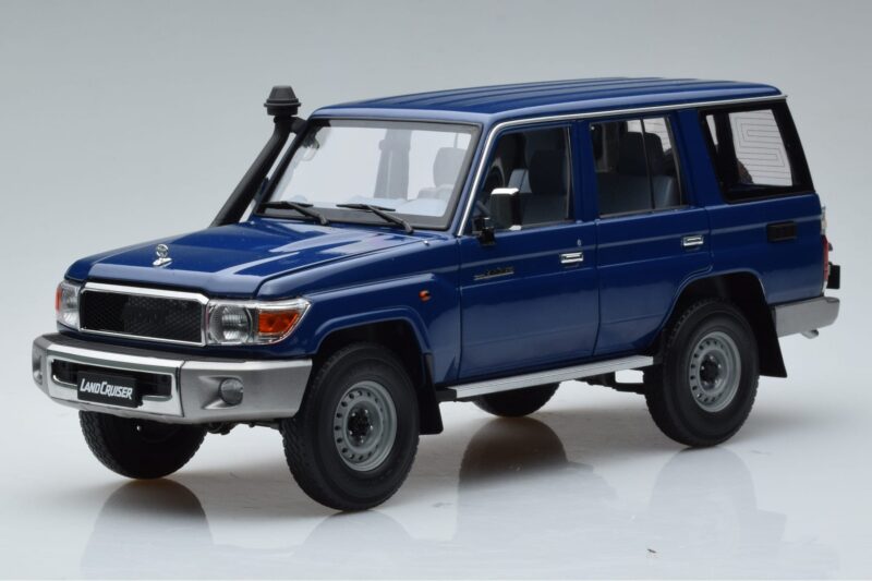 Toyota Land Cruiser J76 Blue Almost Real 1:18 Toyota Land Cruiser J76 Blue Almost Real 1:18 870101 Diecast