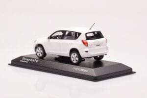 Toyota RAV4 XA30 White Minichamps 1:43 400166571 Diecast - image 3 of 4