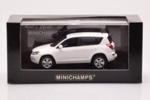 Toyota RAV4 XA30 White Minichamps 1:43 400166571 Diecast - image 4 of 4