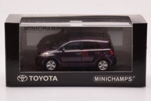Toyota Urban Cruiser Purple Metallic Minichamps 1:43 403166963 Diecast - image 4 of 4
