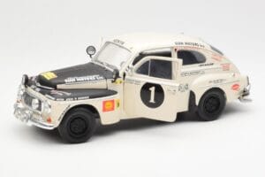 Volvo PV 544 Rally Revell 1:18 8922 Diecast - image 2 of 8