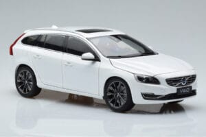 Volvo V60 D3 Crystal White FAW 1:18 9430840 Diecast - image 5 of 7