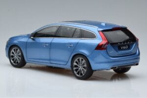 Volvo V60 D3 Power Blue FAW 1:18 9430839 Diecast - image 6 of 7