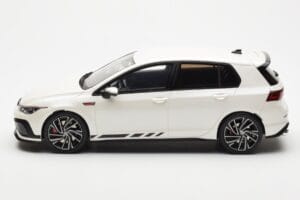 Volkswagen Golf GTI Mk8 Clubsport White Otto 1:18 OT986 Resin - image 3 of 6