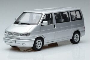 Volkswagen T4b Transporter Caravelle Minibus Schuco 1:18 450041500 Diecast