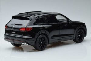 Volkswagen Touareg CR Black FAW 1:18 LTC761021BLA Diecast - image 3 of 7