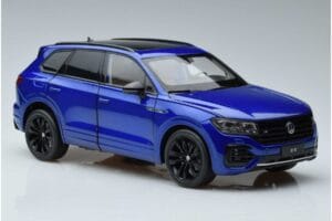 Volkswagen Touareg CR Blue FAW 1:18 LTC761021BLU Diecast - image 5 of 7