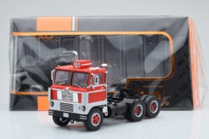 White 7400 Red Silver IXO 1:43 TR170 Diecast - image 5 of 5