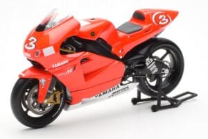 Yamaha YZR-M1 Marlboro Yamaha Team #3 M. Biaggi MotoGP 2002 Minichamps 1:12 122026303 Diecast - image 2 of 4