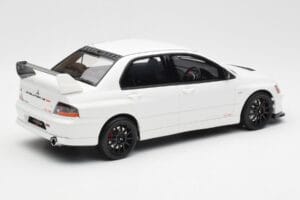 Mitsubishi Lancer Evo VIII MR FQ-400 White Otto 1:18 OT777 Resin - image 2 of 6