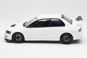 Mitsubishi Lancer Evo VIII MR FQ-400 White Otto 1:18 OT777 Resin - image 3 of 6