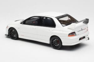 Mitsubishi Lancer Evo VIII MR FQ-400 White Otto 1:18 OT777 Resin - image 5 of 6