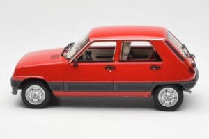 Renault 5 GTL Red Otto 1:18 OT1147 Resin - image 3 of 6
