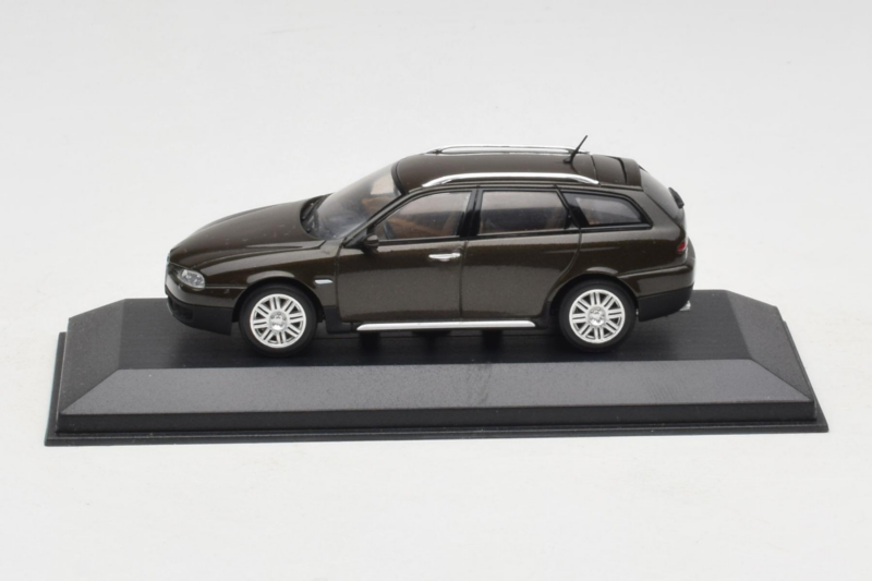 Alfa Romeo 159 Brooklands Green Minichamps 1:43 Alfa Romeo 159 Brooklands Green Minichamps 1:43 400120411 Diecast
