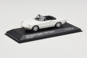 Alfa Romeo 1750 Spider Veloce White Minichamps 1:43 400120530 Diecast - image 2 of 4