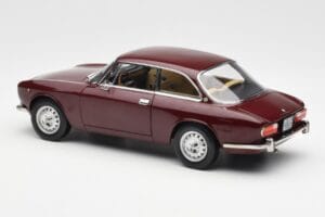 Alfa Romeo 2000 GTV Maroon Red Norev 1:18 187916 Diecast - image 7 of 8