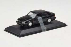 Alfa Romeo 75 3.0 V6 Black Minichamps 1:43 403120463 Diecast - image 2 of 4