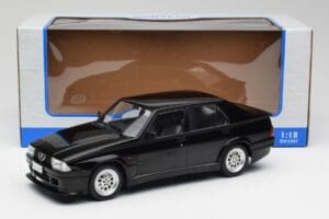 Alfa Romeo 75 Turbo Evoluzione Black MCG 1:18 MCG18429 Diecast - image 6 of 6