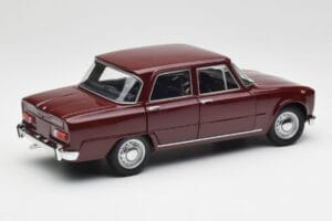 Alfa Romeo Giulia 1300 Dark Red Minichamps 1:18 180120906 Diecast - image 3 of 8