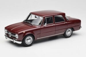 Alfa Romeo Giulia 1300 Dark Red Minichamps 1:18 180120906 Diecast