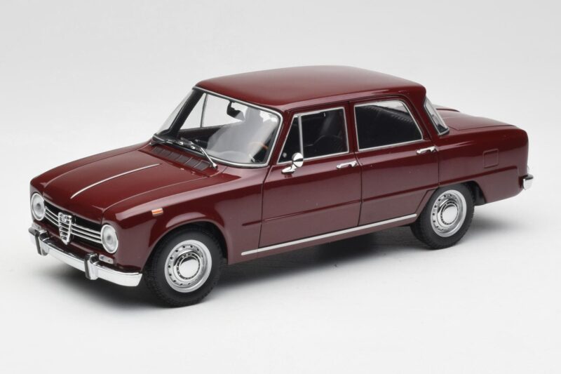 Alfa Romeo Giulia 1300 Dark Red Minichamps 1:18 Alfa Romeo Giulia 1300 Dark Red Minichamps 1:18 180120906 Diecast