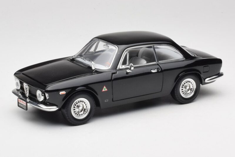 Alfa Romeo Giulia Sprint GTA Black Road Signature 1:18 92348 Diecast