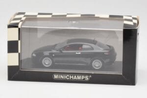 Alfa Romeo GT Black Minichamps 1:43 400120320 Diecast - image 4 of 4