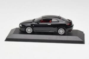 Alfa Romeo GT Black Minichamps 1:43 400120320 Diecast