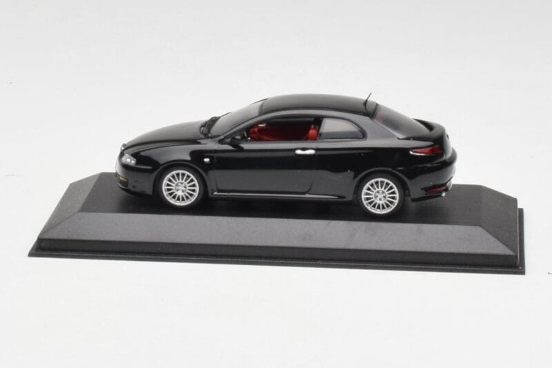 Alfa Romeo GT Black Minichamps 1:43 400120320 Diecast