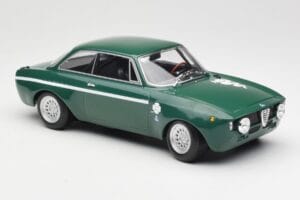Alfa Romeo GTA 1300 Junior Green Minichamps 1:18 155120022 Diecast - image 4 of 6