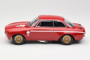Alfa Romeo GTA 1300 Junior Red Minichamps 1:18 155120020 Diecast - image 3 of 6