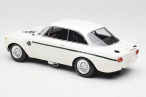 Alfa Romeo GTA 1300 Junior White Minichamps 1:18 155120021 Diecast - image 5 of 6