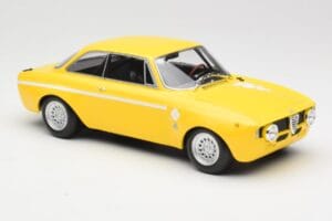Alfa Romeo GTA 1300 Junior Yellow Minichamps 1:18 155120024 Diecast - image 2 of 6
