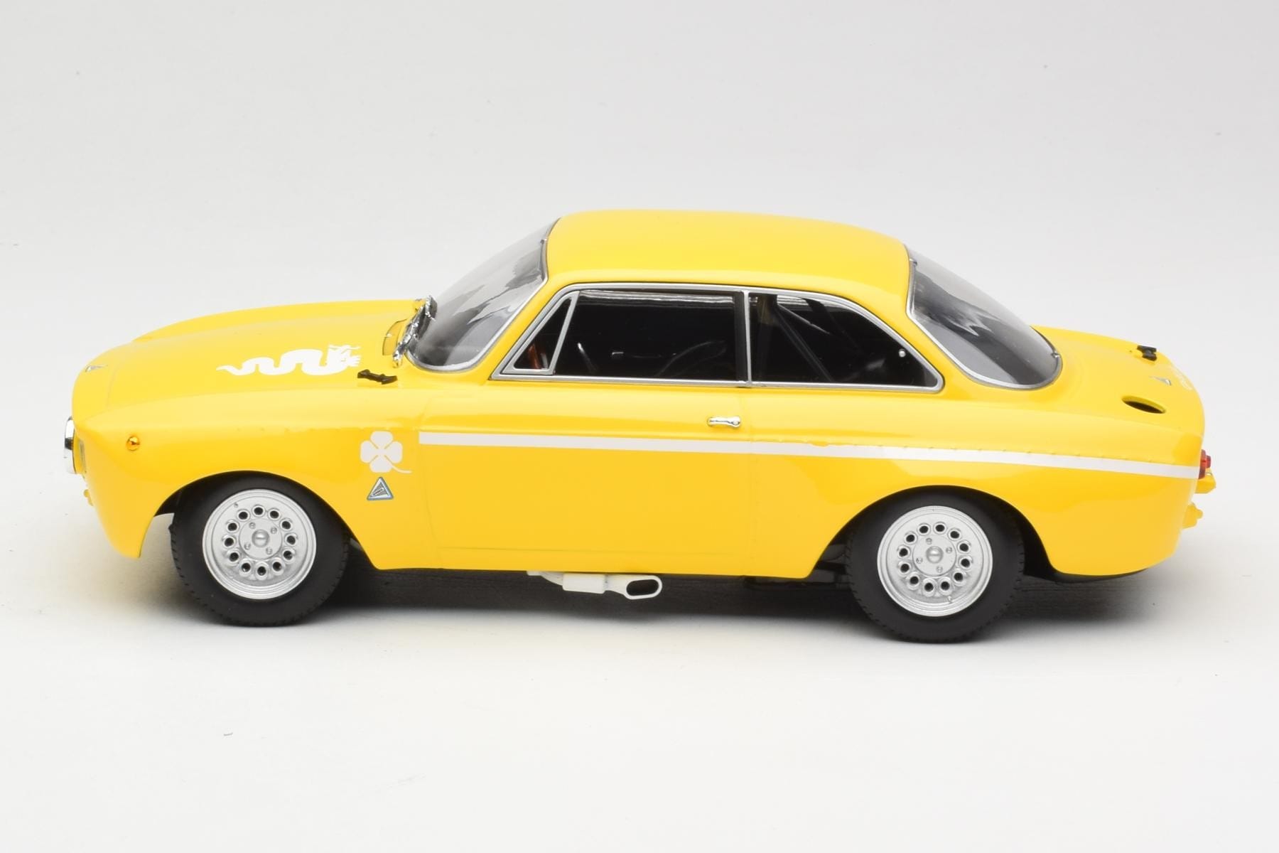 Minichamps Alfa Romeo GTA 1300 Junior 1:18 Diecast