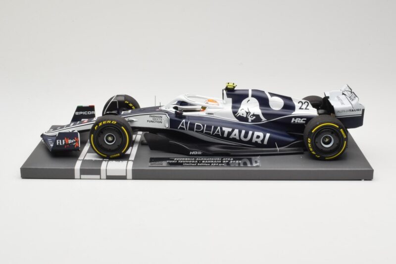 AlphaTauri AT03 #22 Y. Tsunoda Bahrain GP 2022 Minichamps 1:18 117220122 Diecast