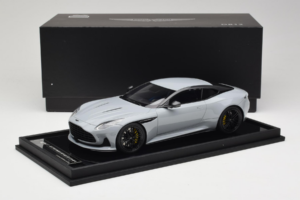 Aston Martin DB12 Nardo Gray MotorHelix 1:18 MH027NG Resin - image 7 of 7