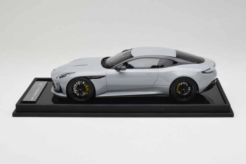 Aston Martin DB12 Nardo Gray MotorHelix 1:18 Aston Martin DB12 Nardo Gray MotorHelix 1:18 MH027NG Resin