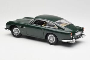 Aston Martin DB5 RHD Green AUTOart 1:18 70024 Diecast - image 7 of 8